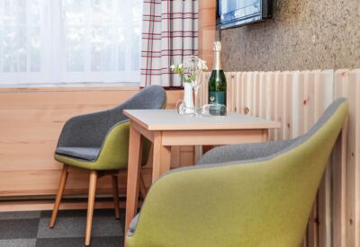 Gemütliches Doppelzimmer, Hotel, Restaurant, Tagungshotel, Waldblick, Pulsnitz, Friedersdorf, In Ruhe Entfalten, Auszeit, Eventlocation, Tagungslocation, schlafen, erholen, genießen, MICE