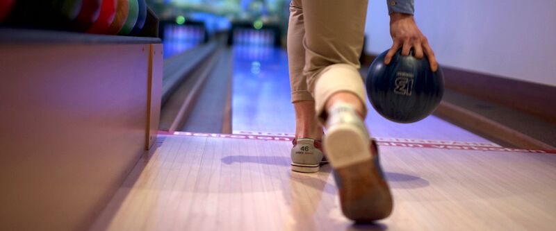 Bowlingbahn im Hotel & Restaurant Waldblick Friedersdorf bei Pulsnitz, Bowling, Teamevent, sportlich aktiv, Gruppen-Event, Gruppenspiel, Bowlen, Bowlingabend, Bowling & Essen, Burger & Bowl, Tagen im Grünen, After-Work-Party, Mice, Tagungslocation, Tagung